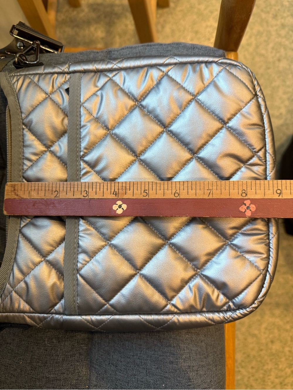 HAUTE SHORE Quilted Metallic Crossbody - Picture 5 of 7